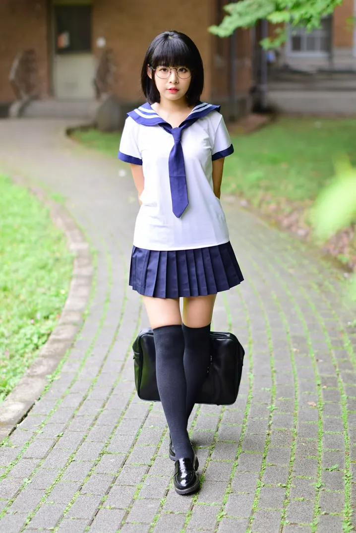 [爱美足] NO.171 海琳 学生制服 街拍