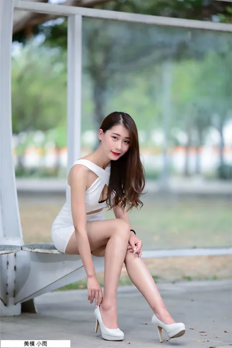 [Mzsock] NO.096 Xiaoyu off-shoulder dress, high heels, beautiful legs, outdoor shot street photography#[100P]-8