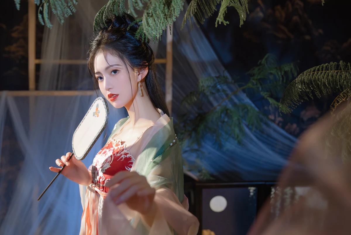 [YITUYU] 2023.03.09 Vol.3035 The garden is green Fat Qi#[31P]-7
