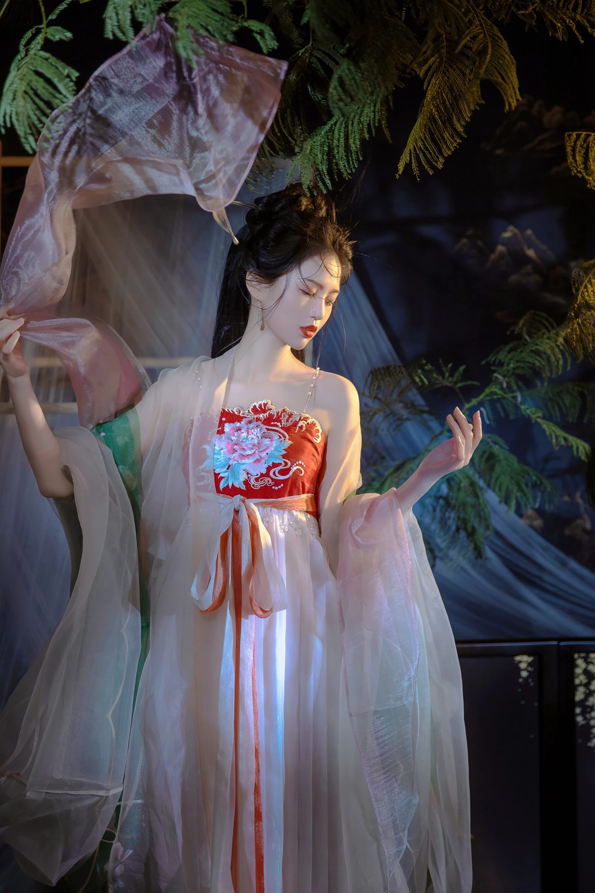 [YITUYU] 2023.03.09 Vol.3035 The garden is green Fat Qi#[31P]-8