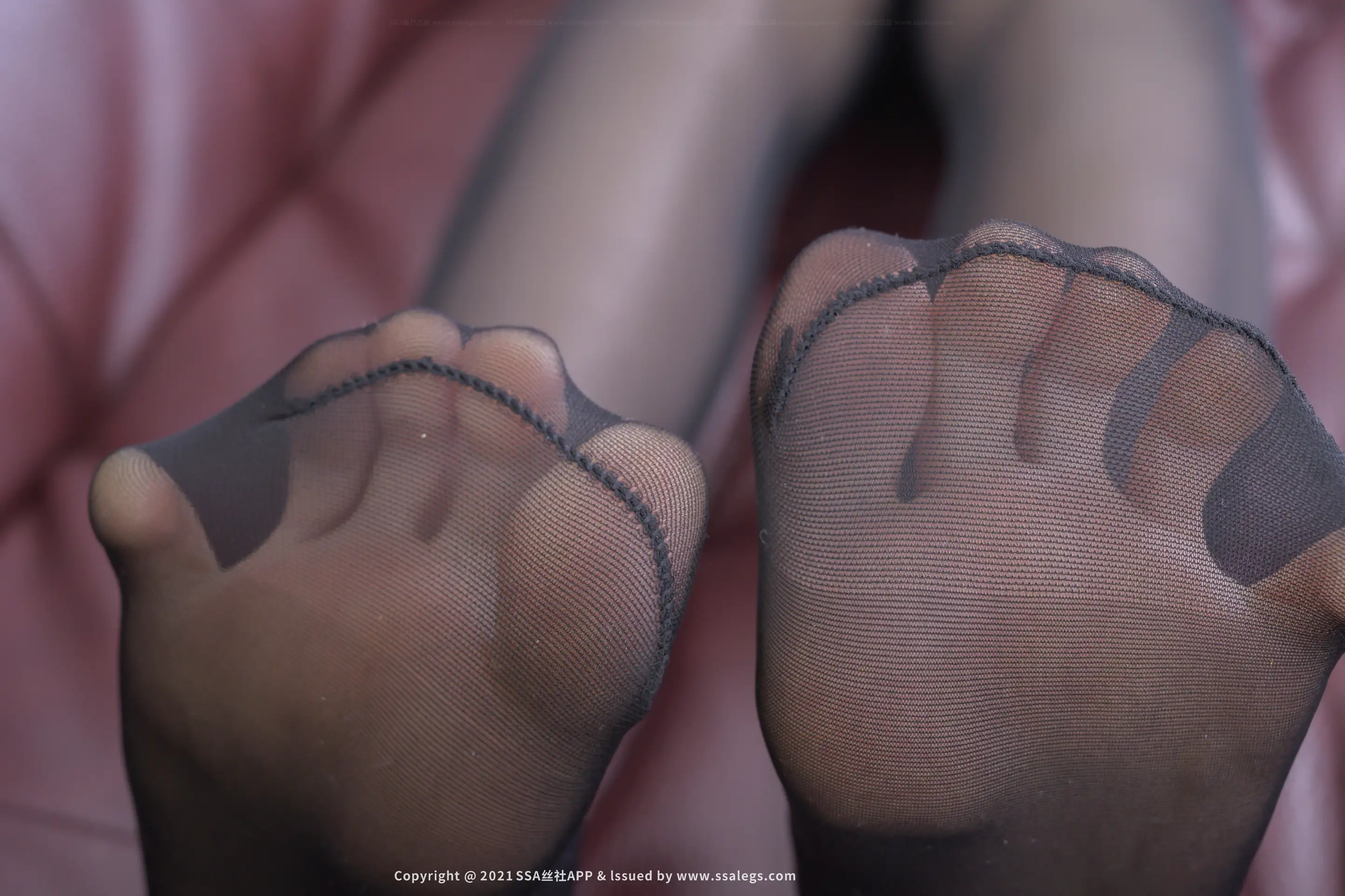 [Mzsock] NO.681 Leg model with wonderful black stockings and feet (Part 2) Silk club#[122P]-1