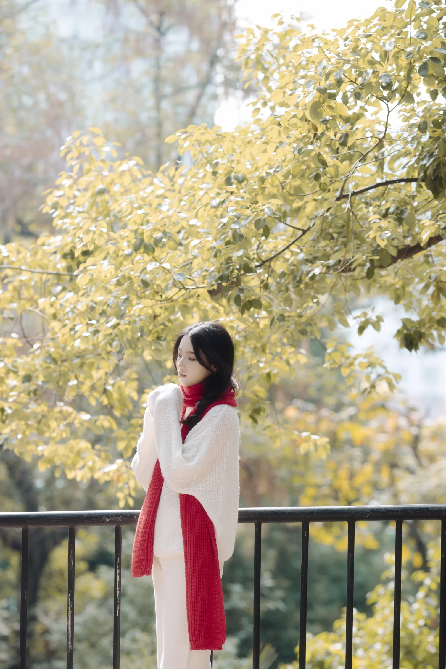 [艺图语] 2022.12.05 Vol.2604 – 红色暖冬 幽灵胡子#[46P]-20