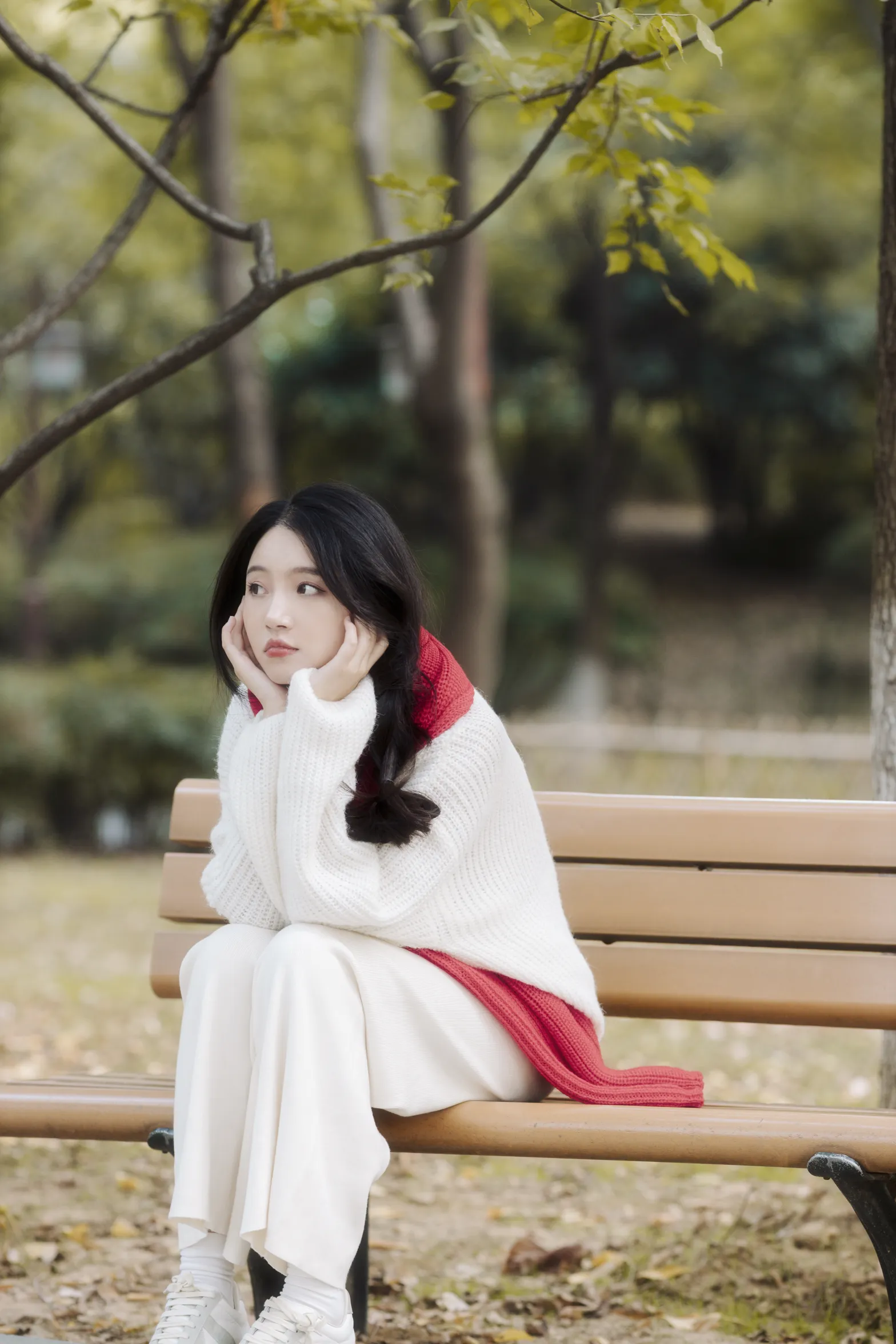 [艺图语] 2022.12.05 Vol.2604 – 红色暖冬 幽灵胡子#[46P]-31