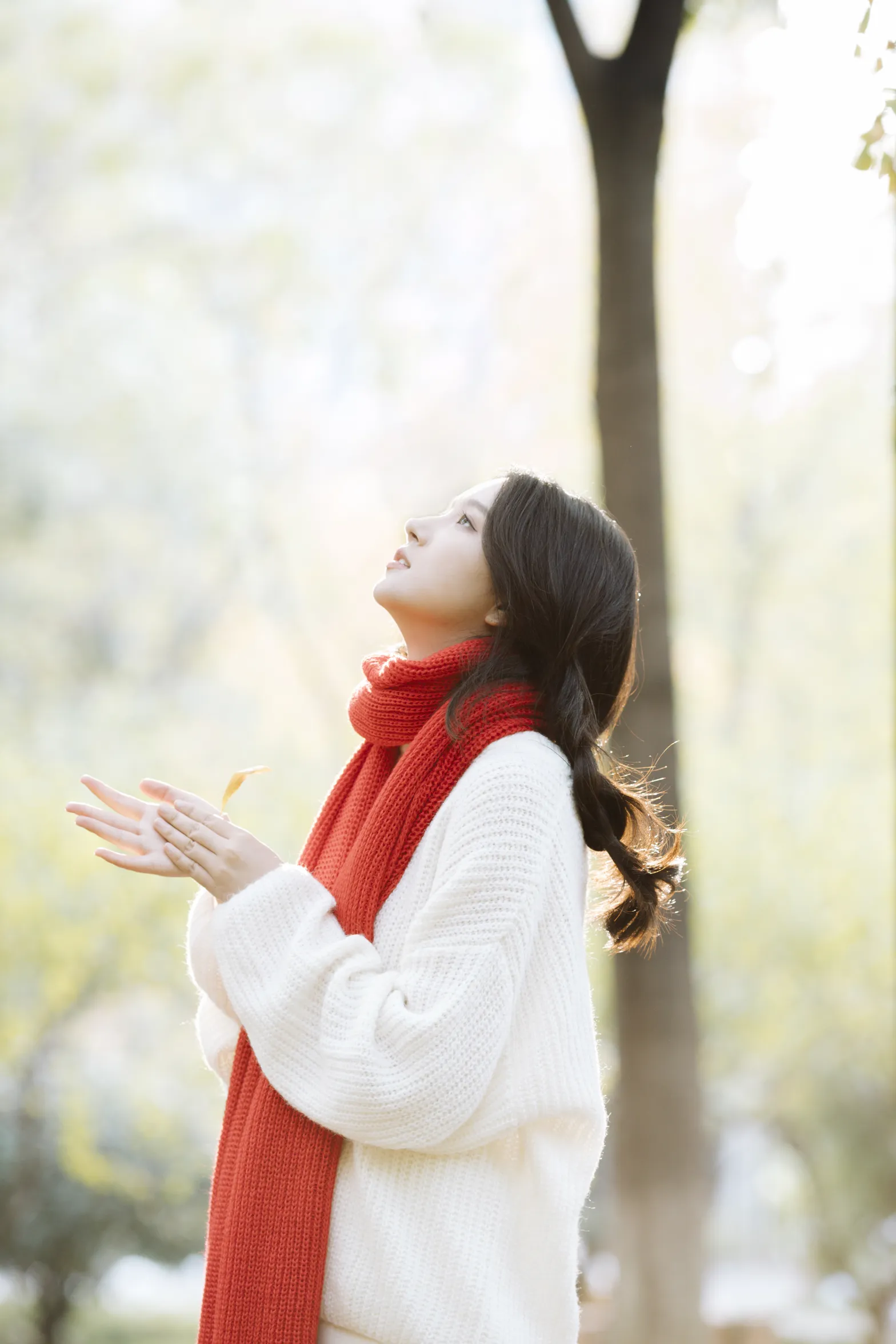[艺图语] 2022.12.05 Vol.2604 – 红色暖冬 幽灵胡子#[46P]-37