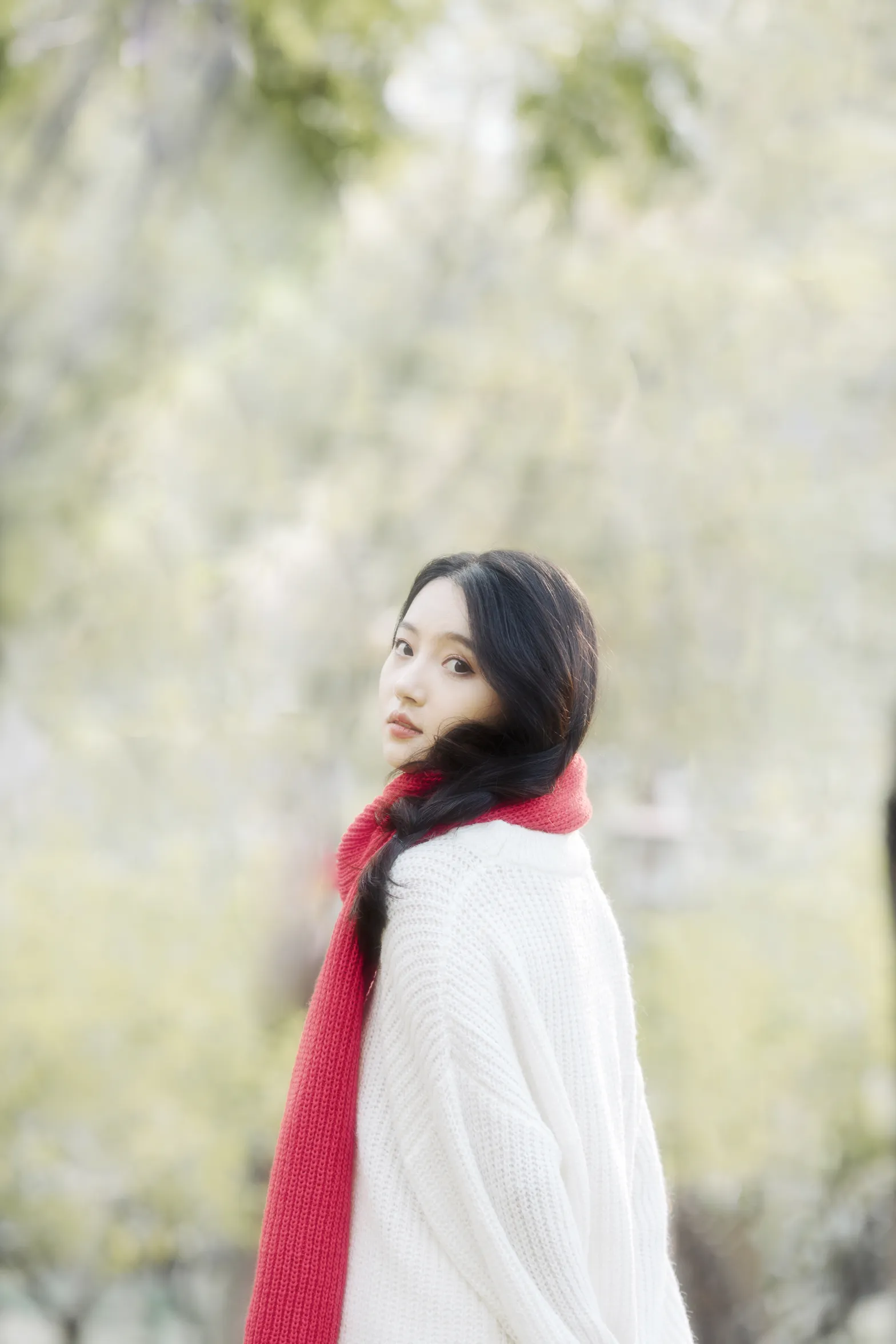 [艺图语] 2022.12.05 Vol.2604 – 红色暖冬 幽灵胡子#[46P]-38