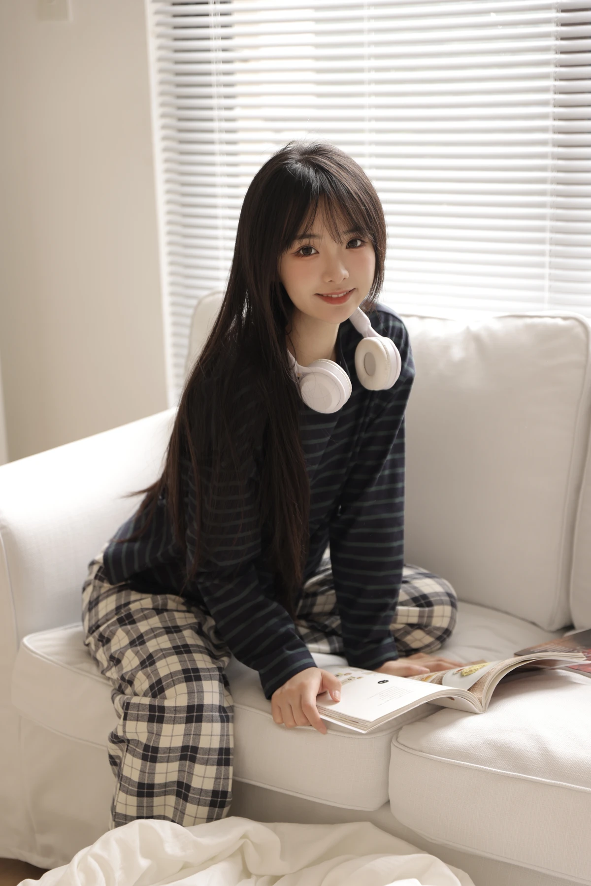 [艺图语] 2022.12.19 Vol.2711 – 白色 莉莉崽w#[31P]-2