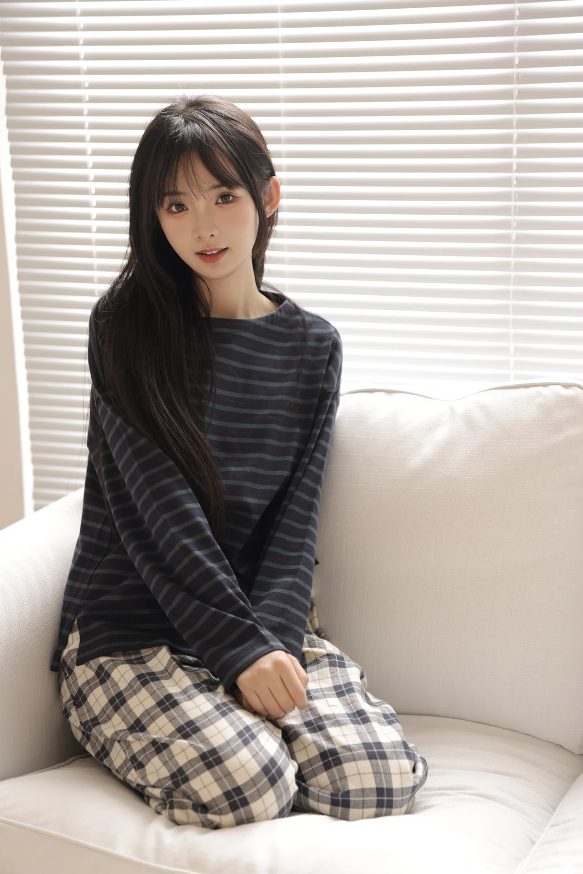 [艺图语] 2022.12.19 Vol.2711 – 白色 莉莉崽w#[31P]-10