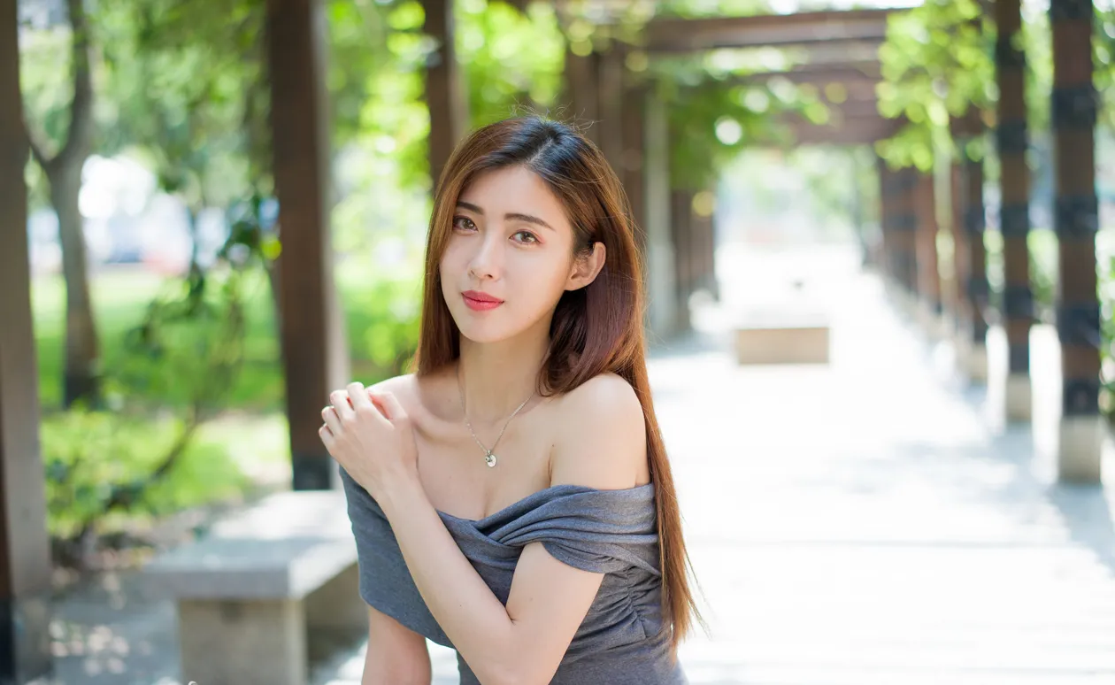 [Mzsock] NO.207 Kim Yun Kyo off-shoulder dress and short skirt with high legs street photography#[54P]-4