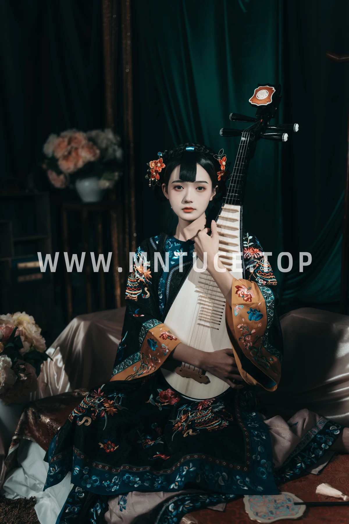 [艺图语] 2023.01.01 Vol.2809 – 经年旧梦 清汉女 兔子Zzz不吃胡萝卜#[42P]-23
