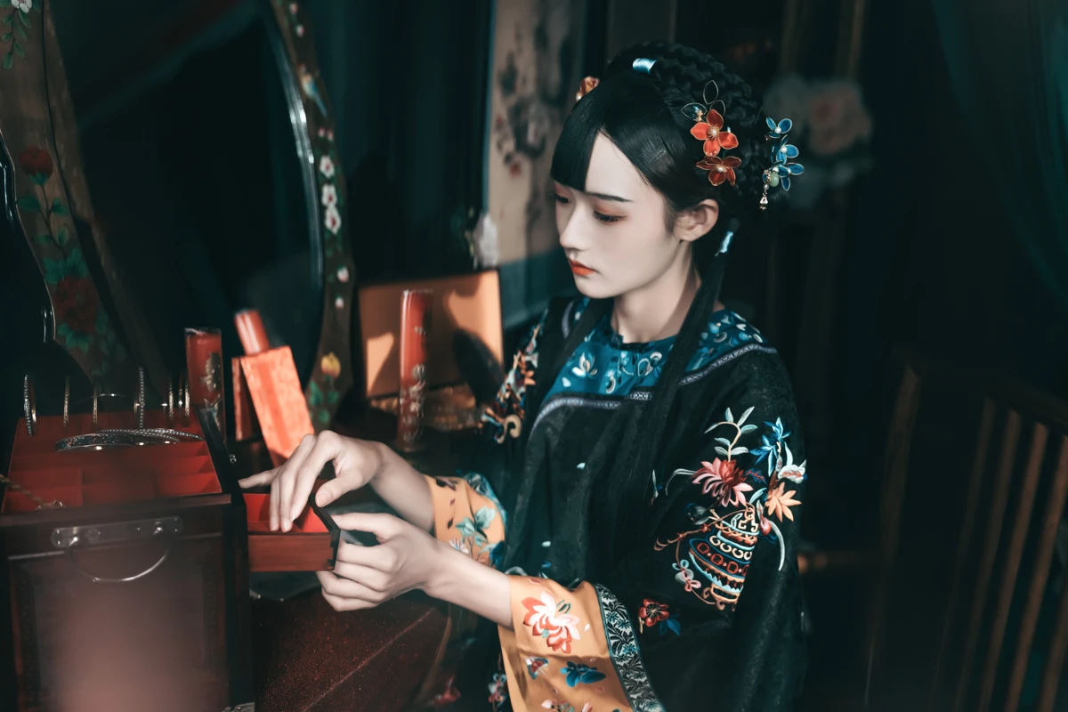 [艺图语] 2023.01.01 Vol.2809 – 经年旧梦 清汉女 兔子Zzz不吃胡萝卜#[42P]-39