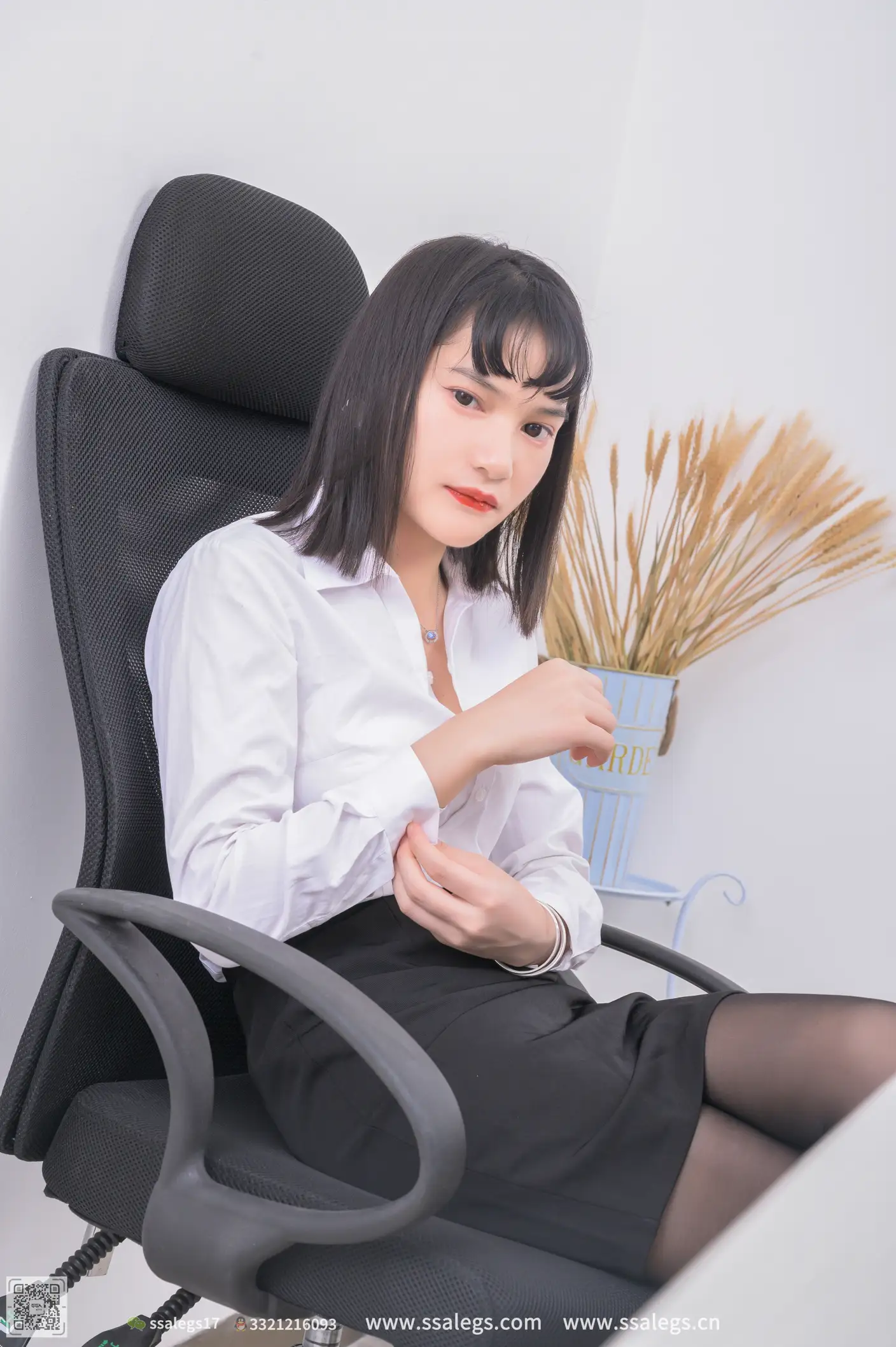 [爱美足] NO.529 冰冰 黑丝袜写真（上) 丝社#[126P]-1