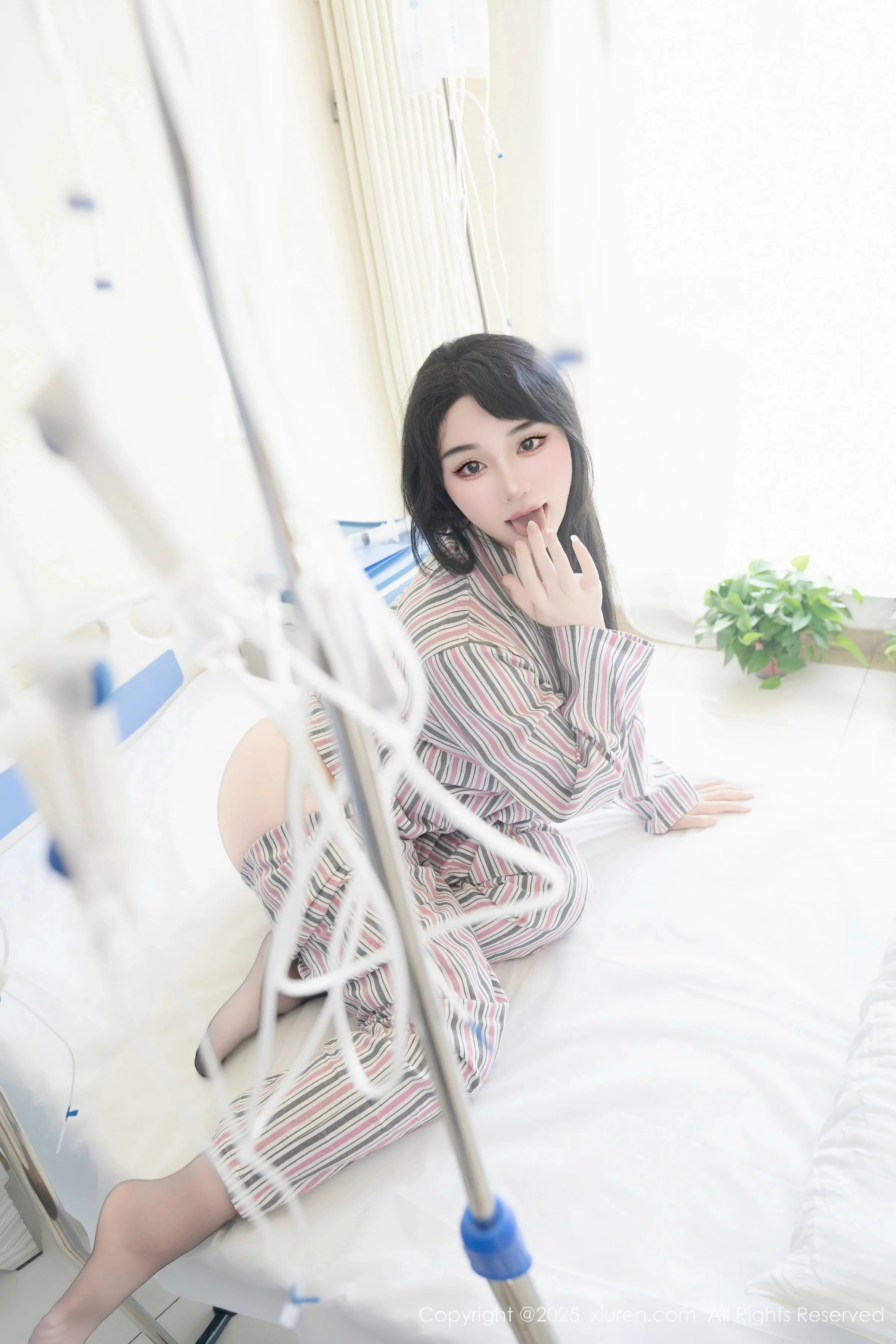 [秀人网] 2025.08.14 No.10648 汐汐爱吃草莓#[80P]-23