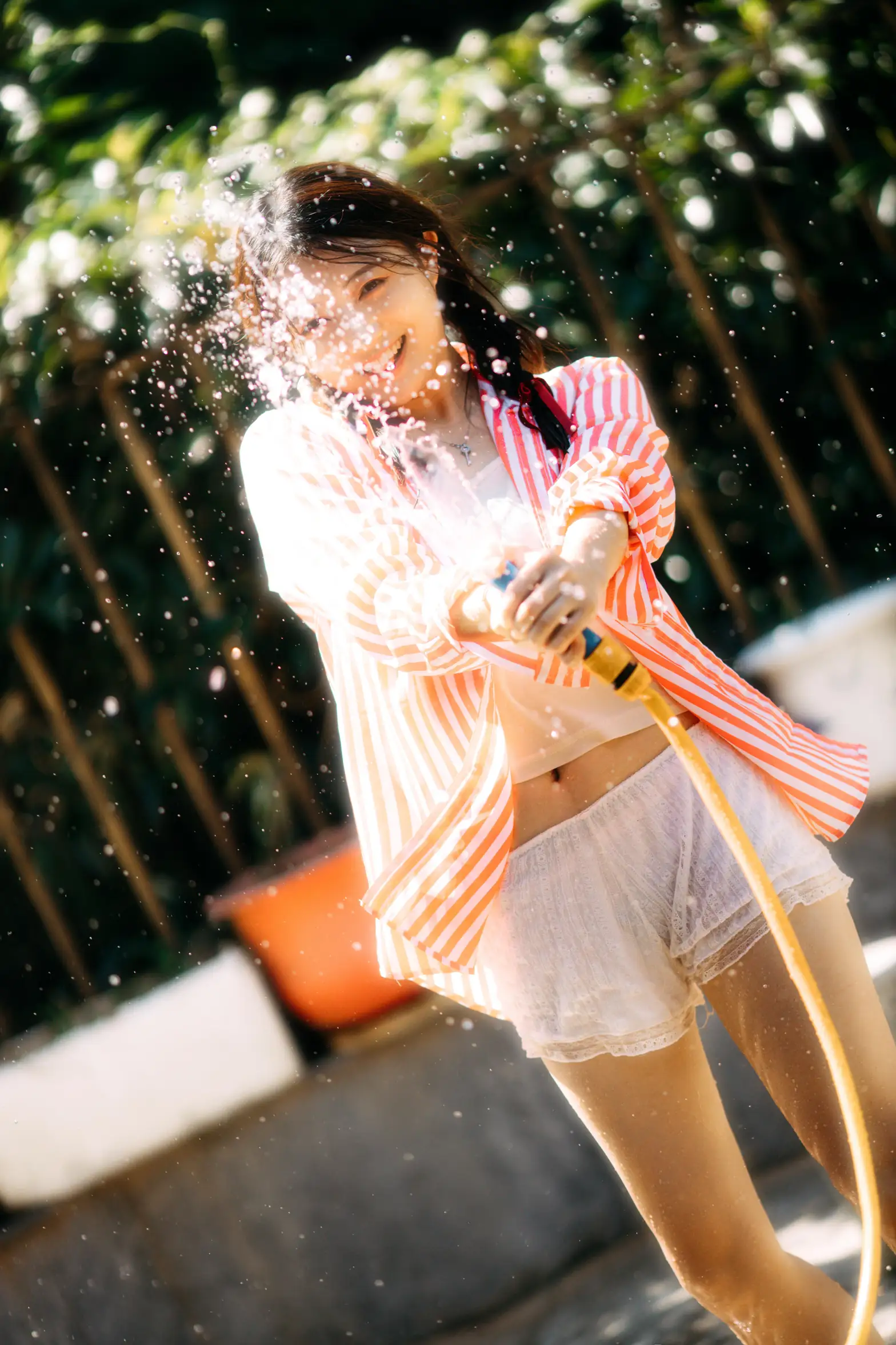 2021.11.30 Vol.479 – 后院水花 15