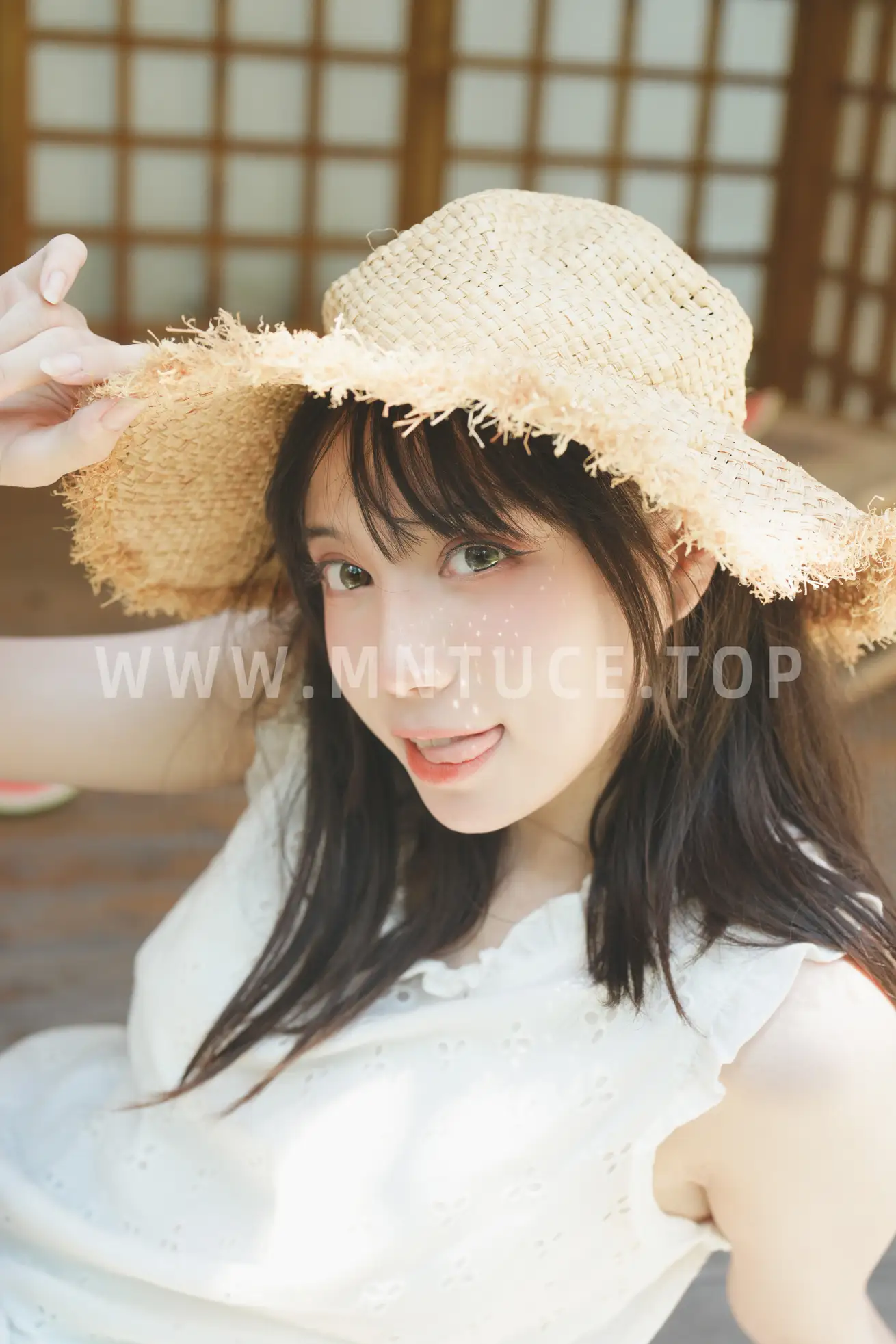 [艺图语] 2022.09.05 Vol.1877 – 夏日少女与西瓜 贰加六#[39P]-8