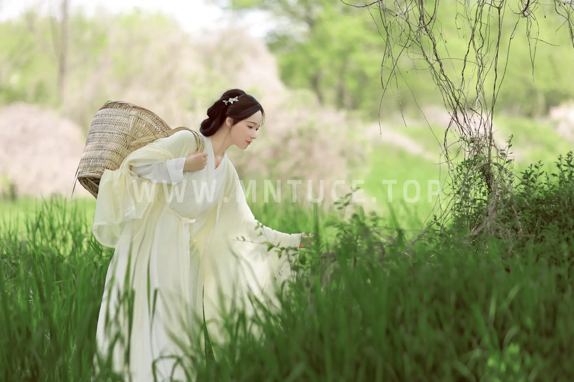 [艺图语] 2022.05.11 Vol.853 – 踏青 笑笑#[25P]-20