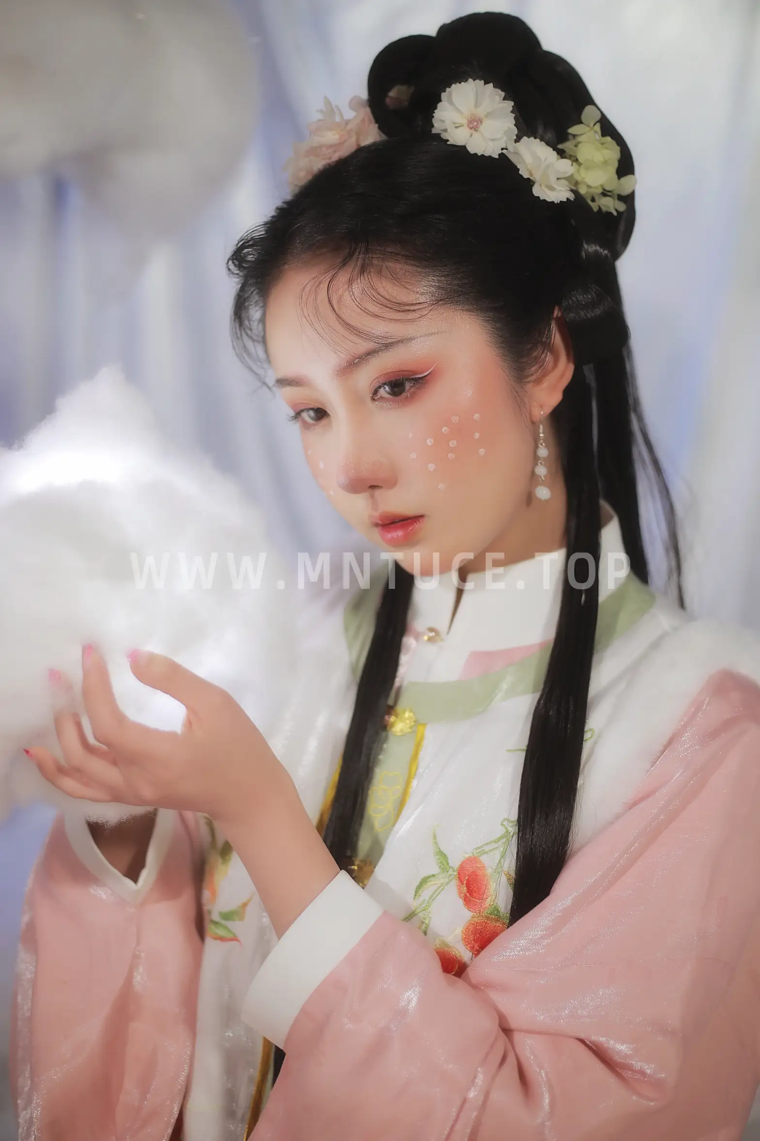 [艺图语] 2022.06.20 Vol.1238 – 童话镇 令花羽#[23P]-9