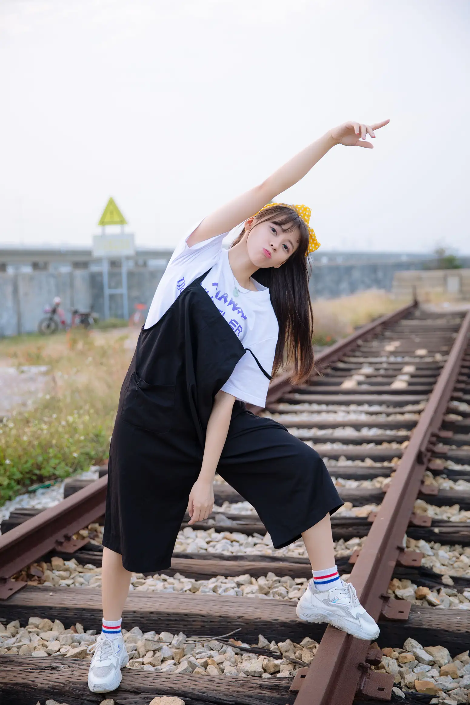 2022.02.21 Vol.836 – 她的微笑 12