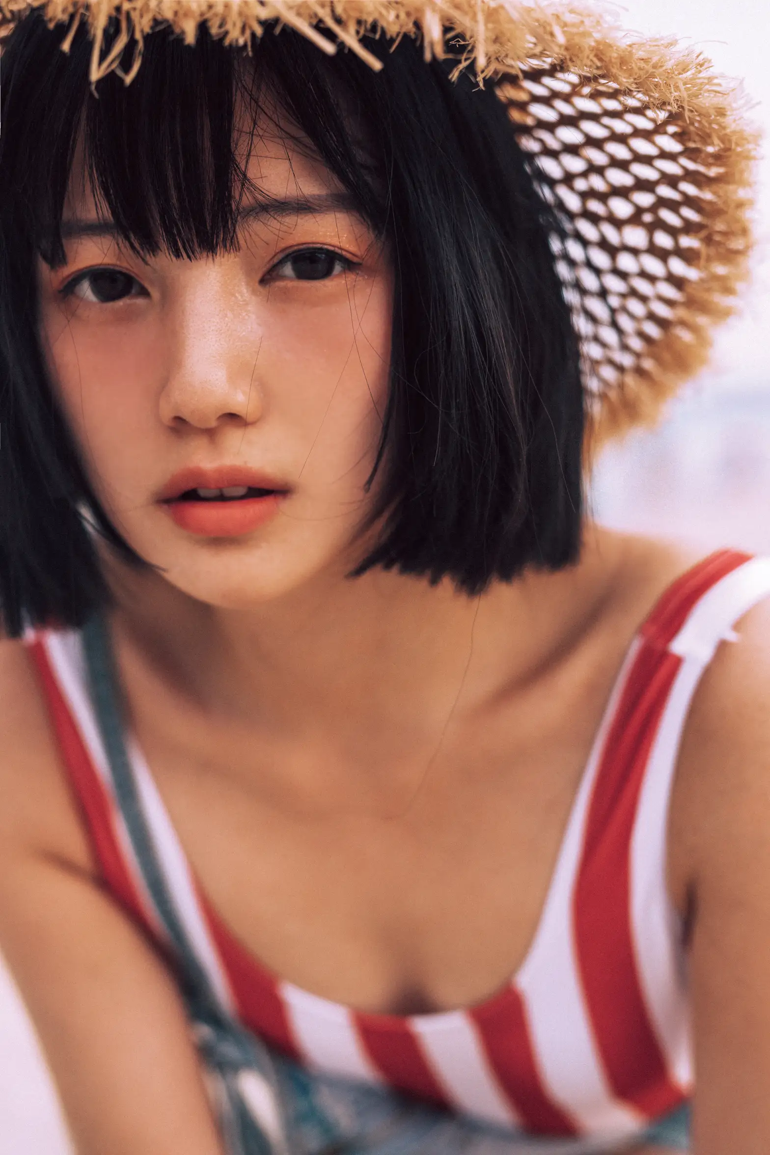 2021.11.24 Vol.467 – 红色沙滩少女 17