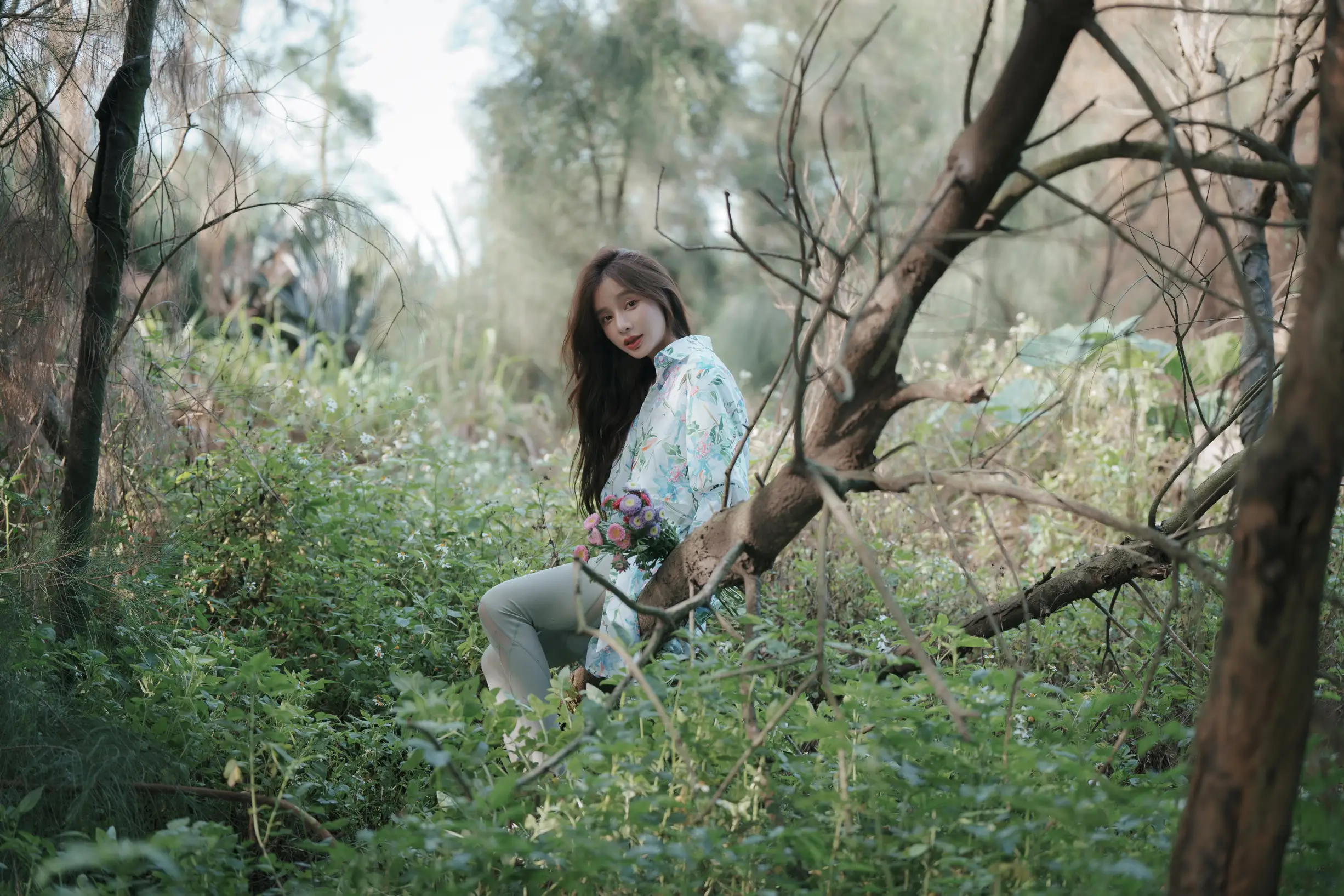 [YITUYU] 2022.08.11 Vol.1678 – Oxygen Girl’s Midsummer Forest Classmate#[53P]-1