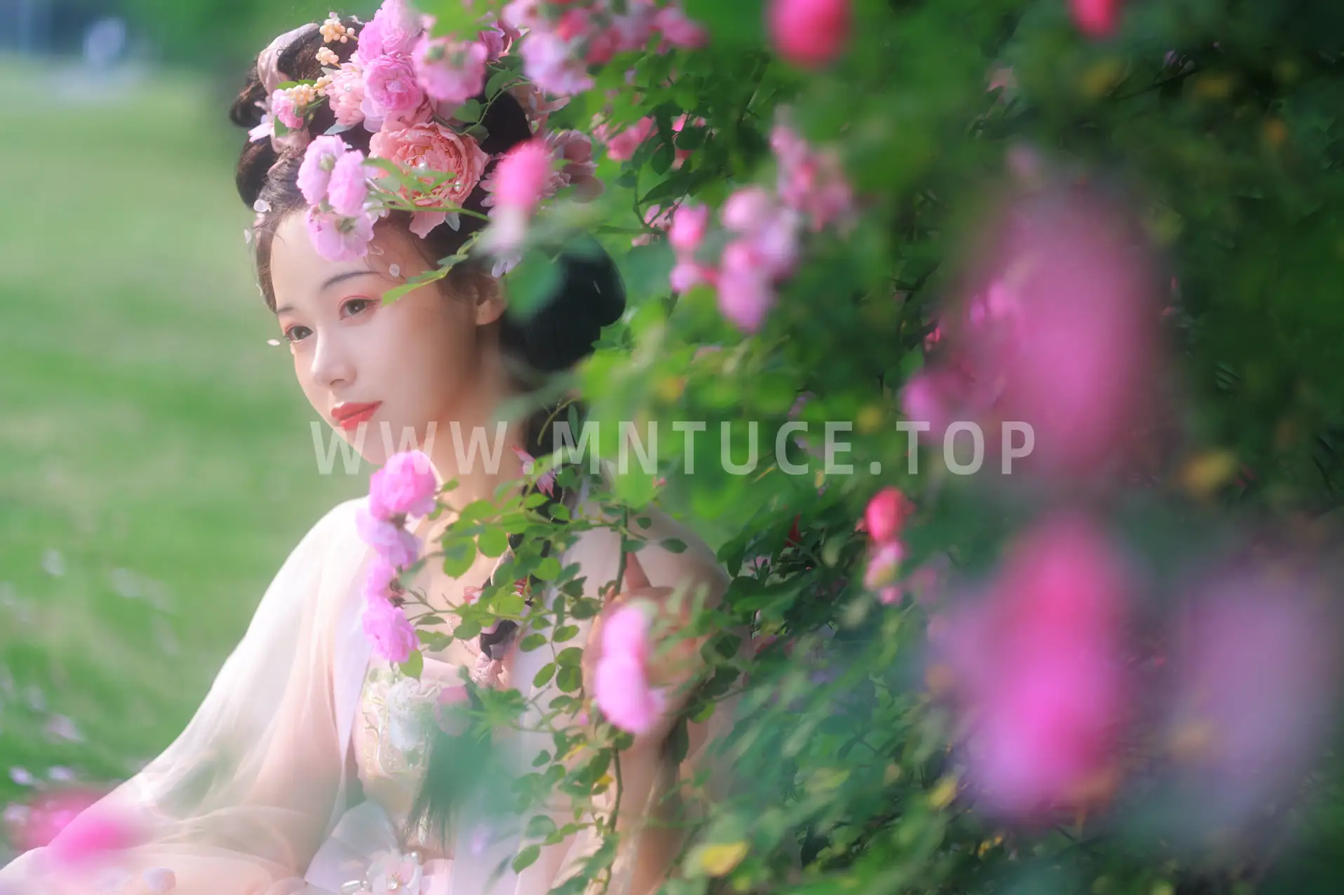 [艺图语] 2022.06.18 Vol.1217 – 蔷薇花神 笑笑#[35P]-19