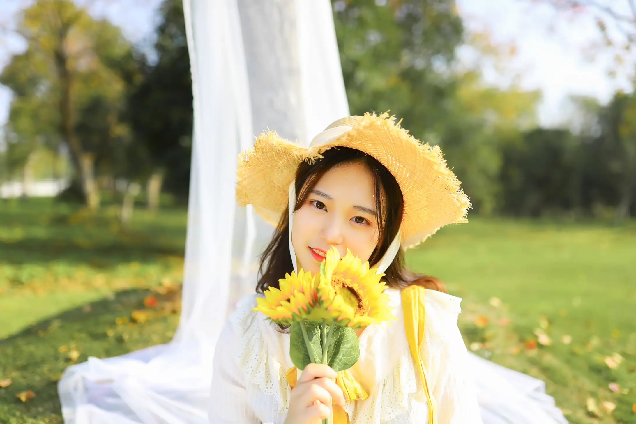 [艺图语] 2022.08.27 Vol.1804 – 向阳而生 芊芊#[23P]-4