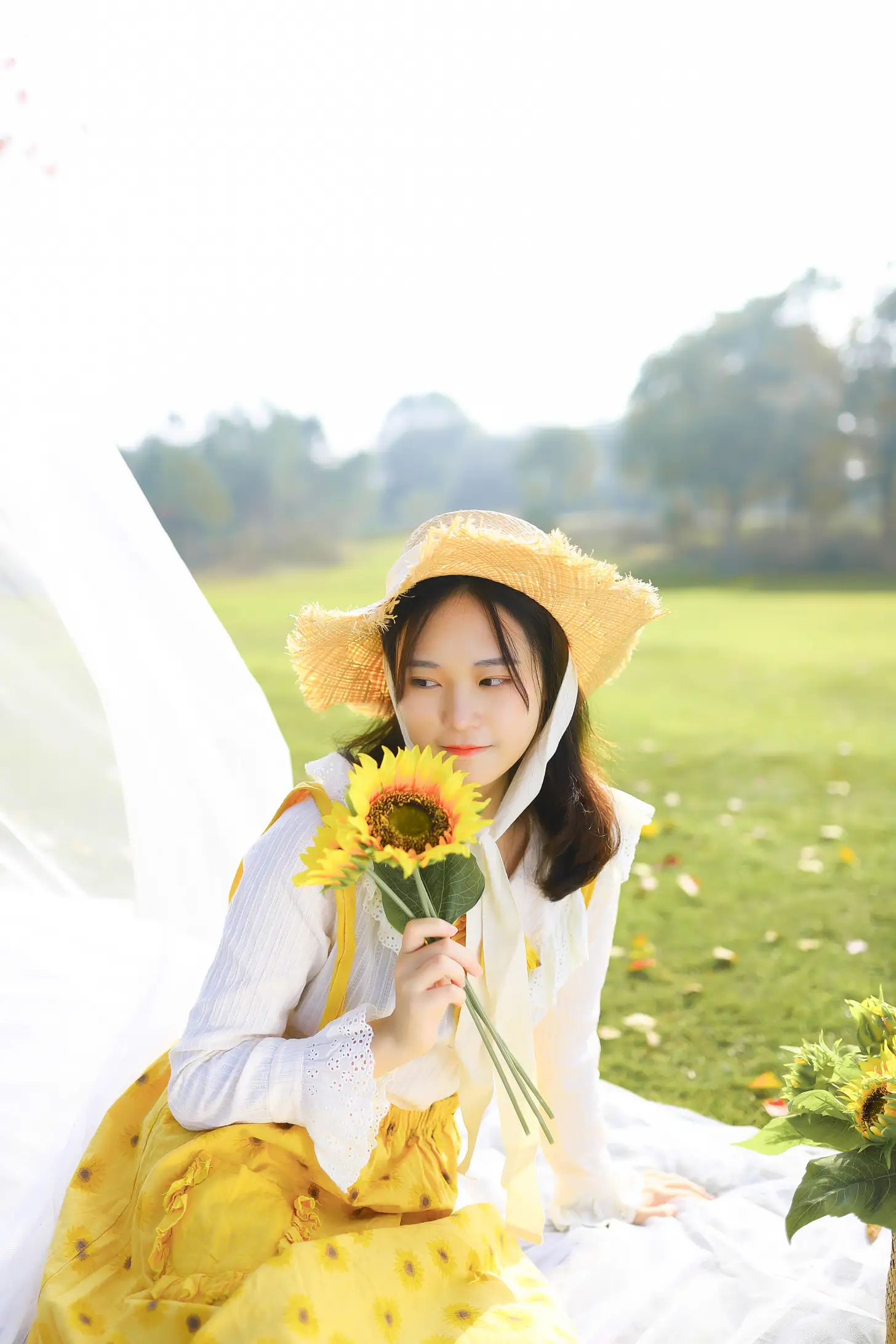[艺图语] 2022.08.27 Vol.1804 – 向阳而生 芊芊#[23P]-7