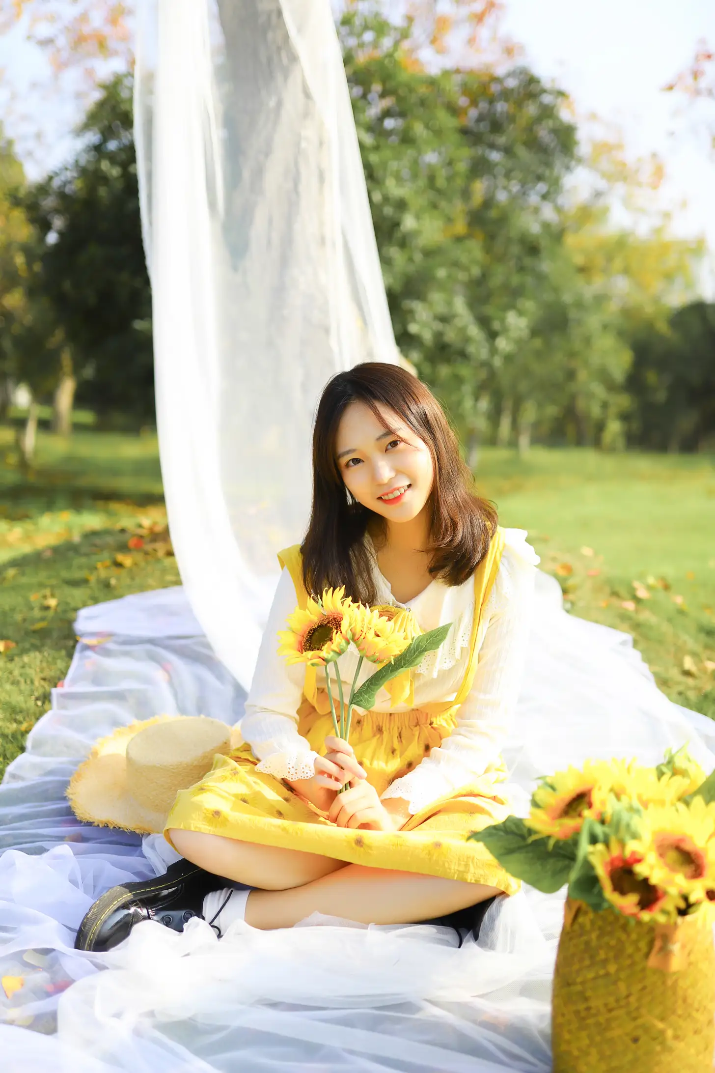 [艺图语] 2022.08.27 Vol.1804 – 向阳而生 芊芊#[23P]-10