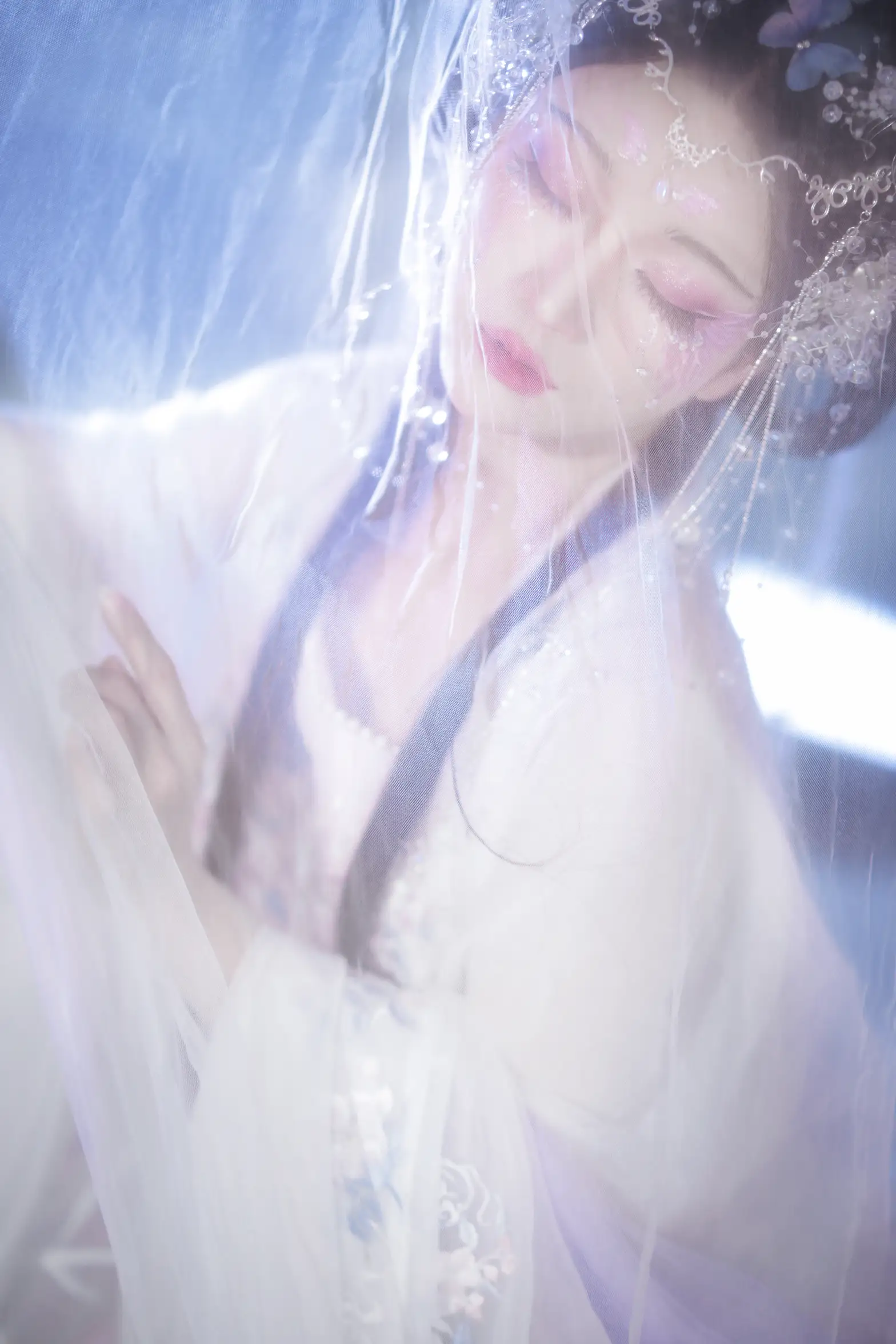 [艺图语] 2022.06.02 Vol.1061 – 寒潭冰蝴蝶 苍玄#[20P]-2