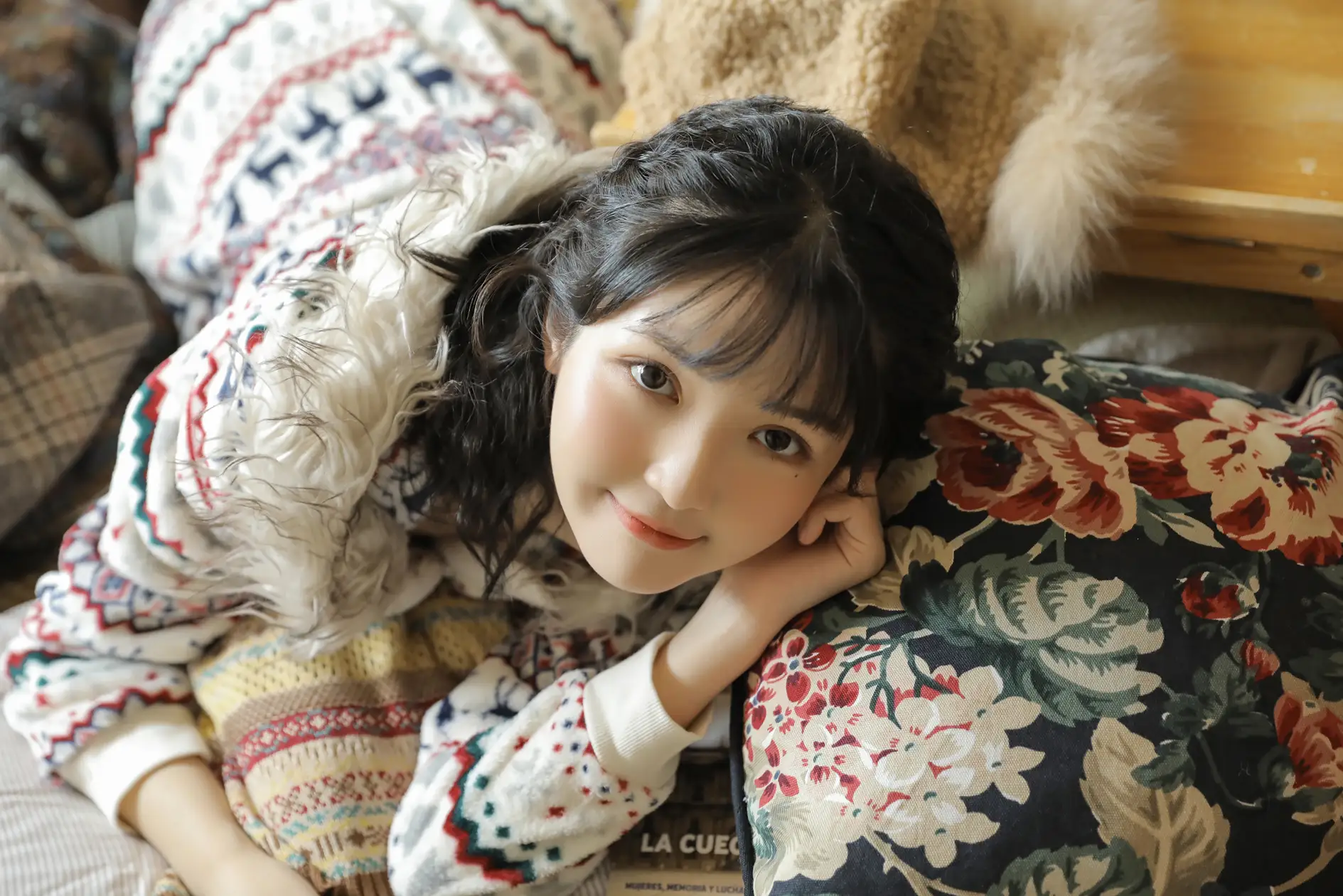 [艺图语] 2022.07.14 Vol.1476 – 温柔且乖 金迪-Vivian#[22P]-21