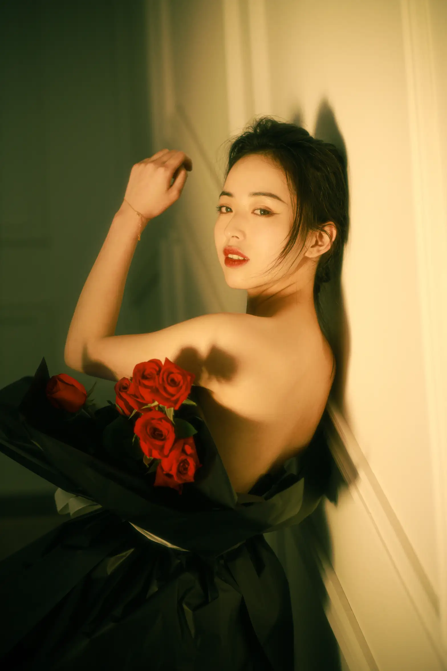 [艺图语] 2022.08.07 Vol.1644 – 红玫瑰 小朱#[34P]-2