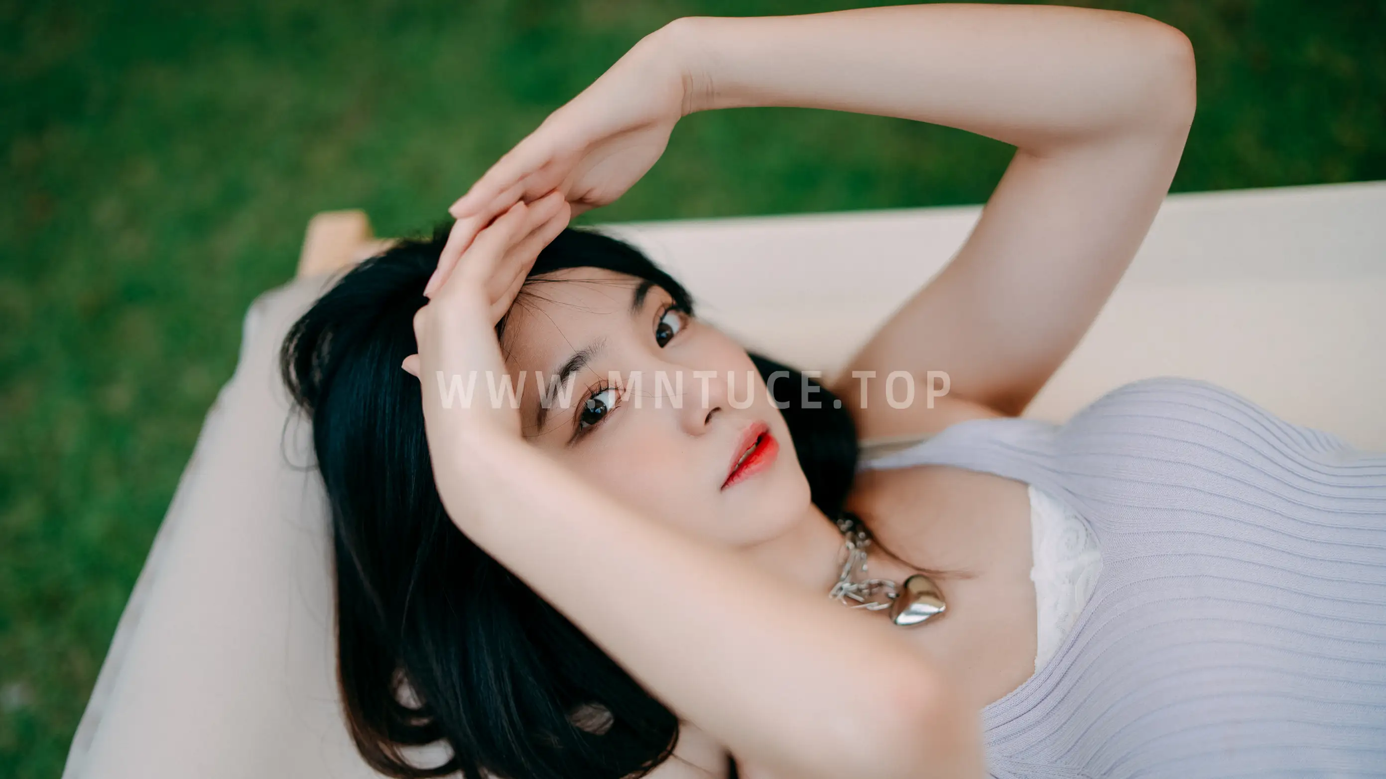 [艺图语] 2022.08.09 Vol.1664 – 夏天的白加黑 小可爱#[48P]-18