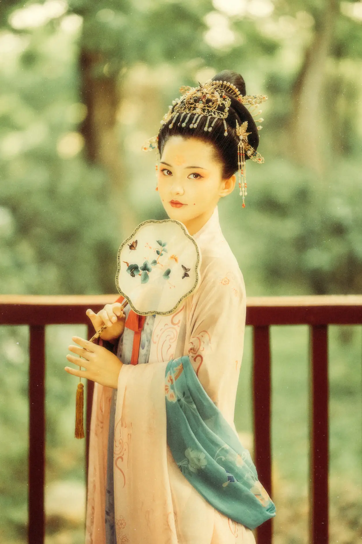 [艺图语] 2021.08.27 Vol.182 – 花想容 媛媛#[27P]-19