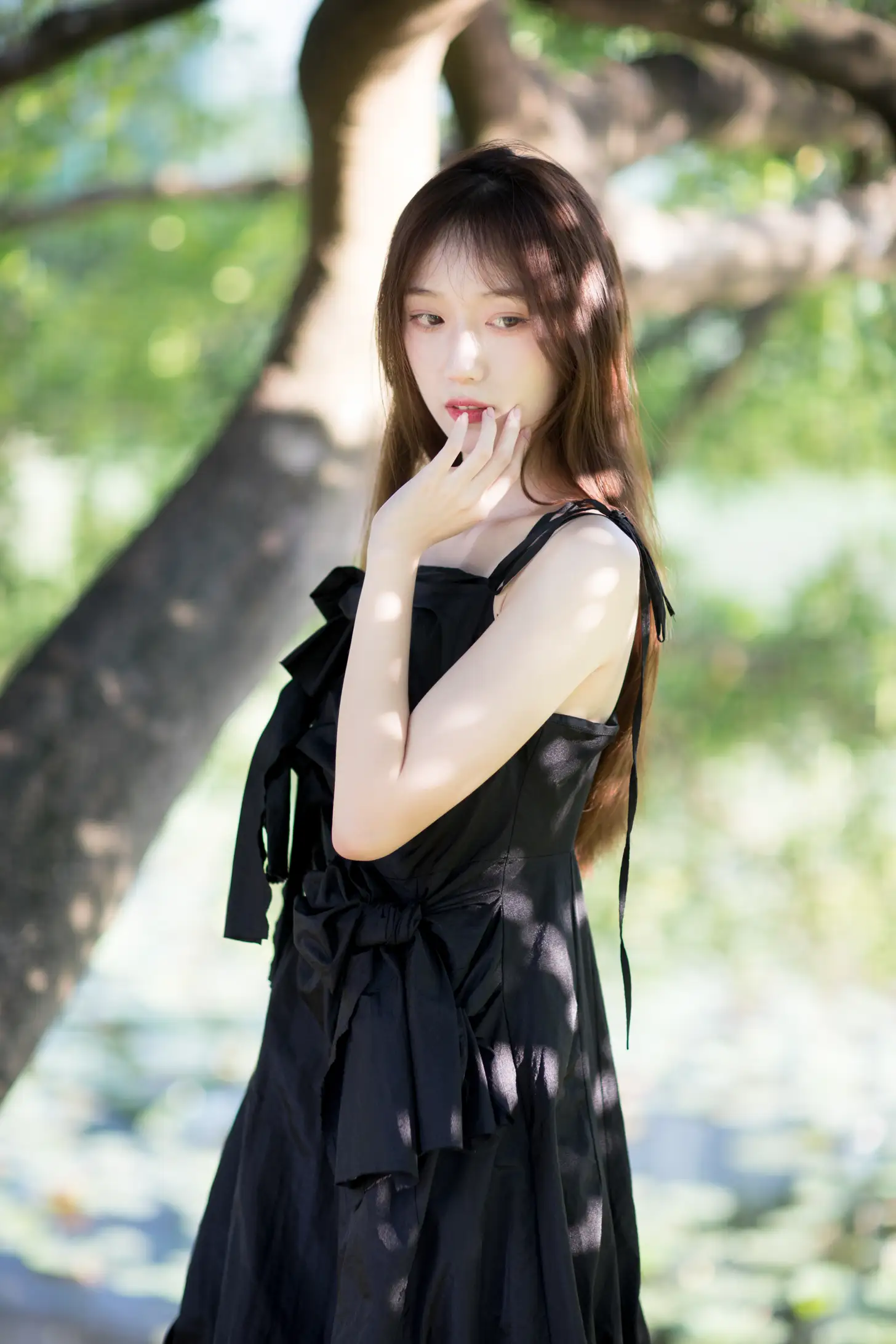 [艺图语] 2021.11.10 Vol.435 – 微风起，心已动 KK#[25P]-21