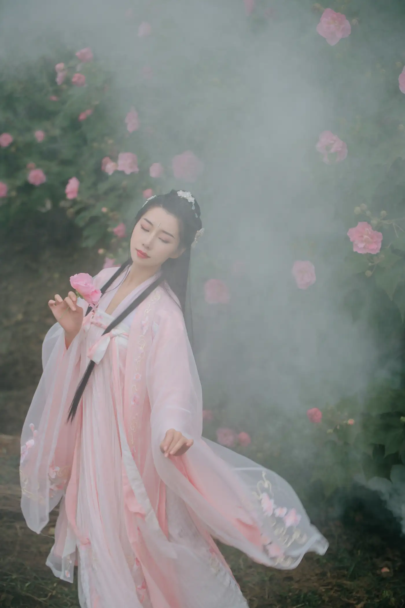 [艺图语] 2022.05.31 Vol.1038 – 粉蝶 木景抒#[22P]-10