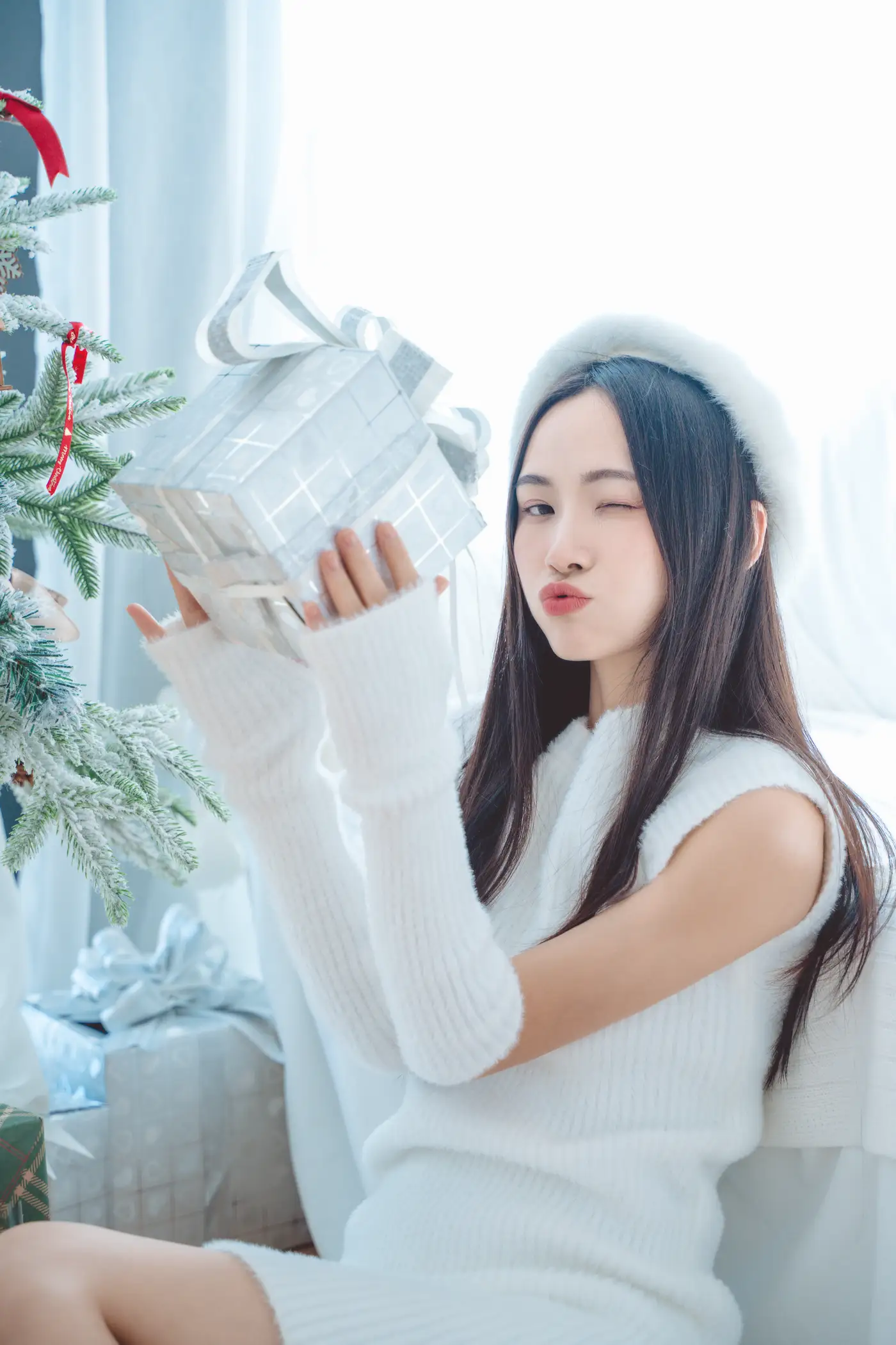 [艺图语] 2022.02.11 Vol.782 – 纯白季节 老猪#[22P]-14