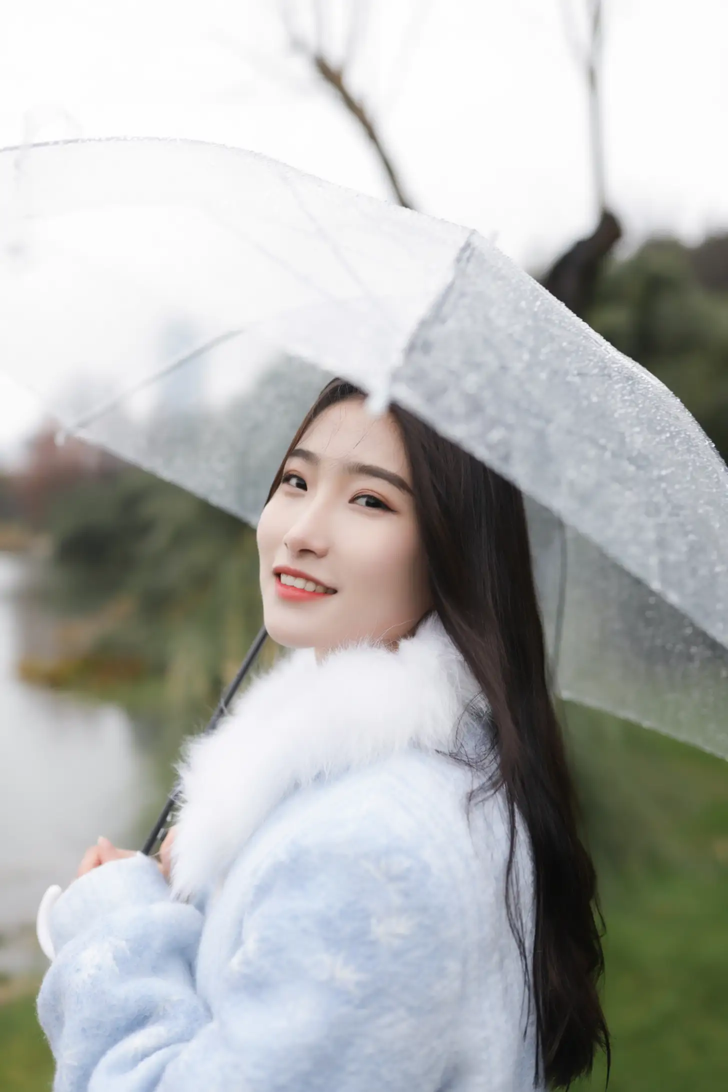 [艺图语] 2022.08.31 Vol.1836 – 蓝色阴雨 芸芸#[22P]-1